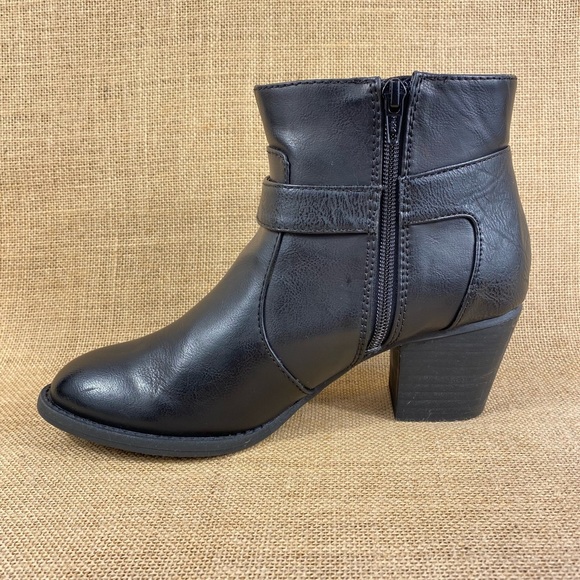 Women’s booties ankle boots American eagle tassel black size 9 - Picture 3 of 12
